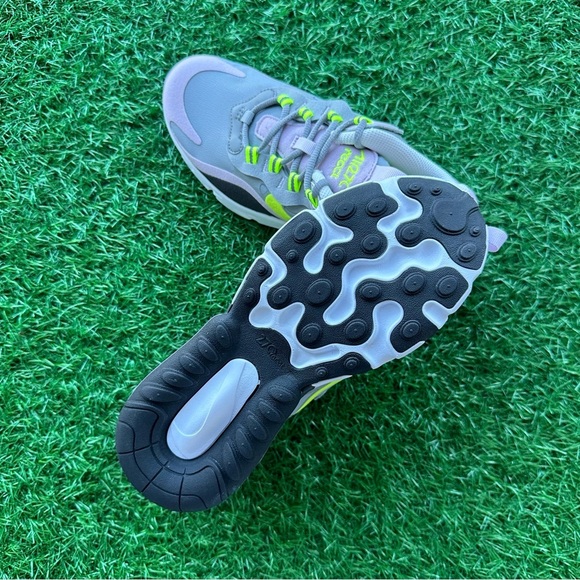 Nike Air Max 270 React - Picture 9 of 9